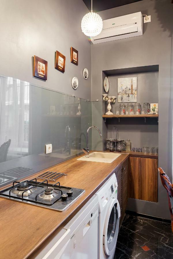 Delux Leopolli Apartments Near Shopping Mall Forum Lviv Luaran gambar
